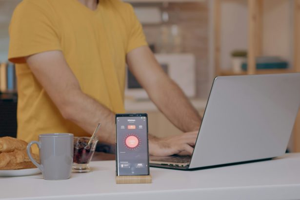 Smart speaker phone gadget responds to lights commands